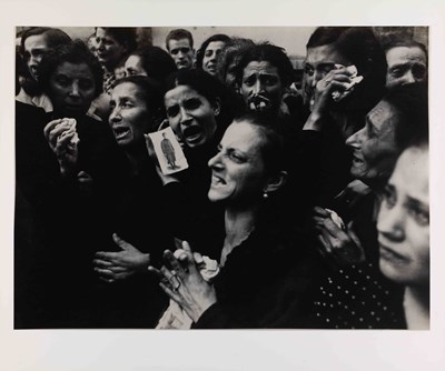 Lot 121 - ROBERT CAPA (1913–1954)