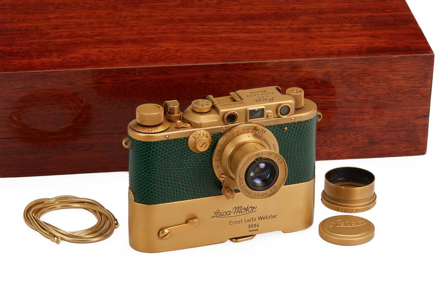 Lot 36 - Leica IIIa + MOOLY Gold Set