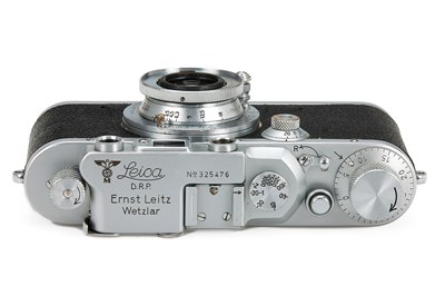 Lot 38 - Leica IIIa 'Marine' + 3.5/3.5cm 'Luftwaffen-Eigentum'