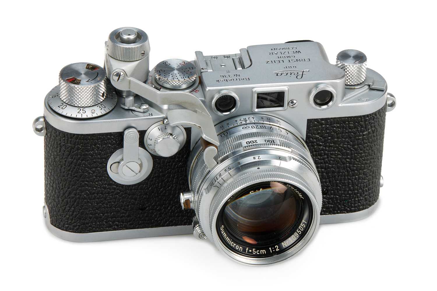 Lot 49 - Leica IIIf Betriebskamera + Compur Summicron 2/5cm Prototype