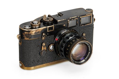 Lot 76 - Leica M3 Black Paint +  Summicron 2/5cm