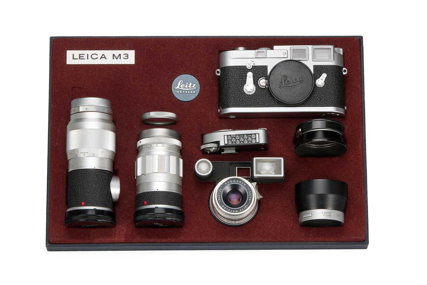 Lot 80 - Leica M3 Presentation Outfit