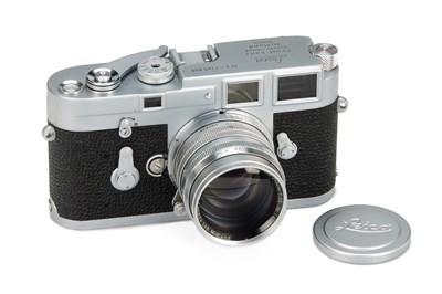 Lot 81 - Leica M3 ELC Midland + Summarit 1.5/5cm