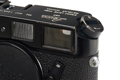 Lot 90 - Leica M4-MOT Black Paint + NY Motor