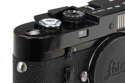 Lot 90 - Leica M4-MOT Black Paint + NY Motor