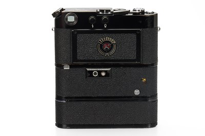 Lot 90 - Leica M4-MOT Black Paint + NY Motor