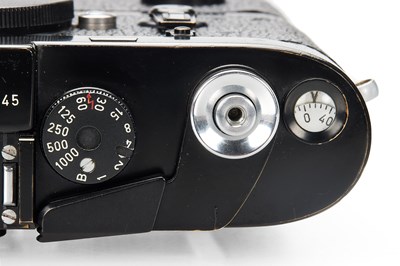 Lot 90 - Leica M4-MOT Black Paint + NY Motor