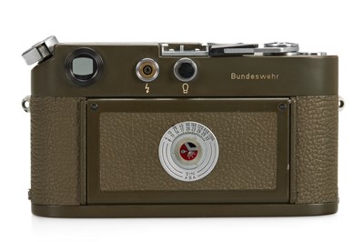 Lot 91 - Leica M4 Olive + Elmar 2.8/50mm Y 'Bundeswehr'