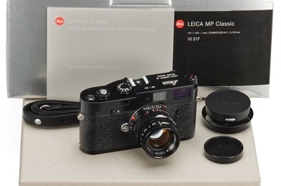 Lot 104 - Leica MP Classic Black Paint + Summicron-M 2/50mm