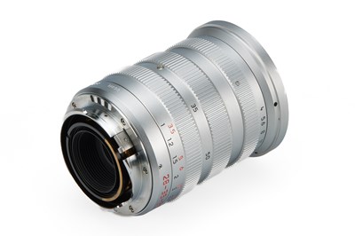 Lot 112 - Leica Tri Elmar-M 4/28-35-50mm Chrome