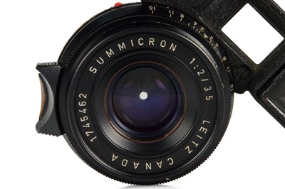 Lot 116 - Leitz Summicron 2/35mm M3 Black Paint