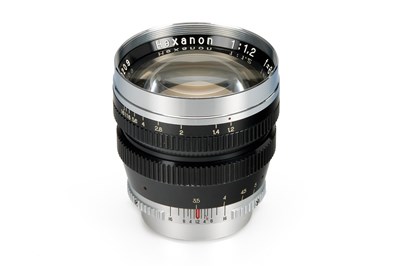 Lot 154 - Konishiroku f.M39 Hexanon 1.2/60mm Black/Chrome Set