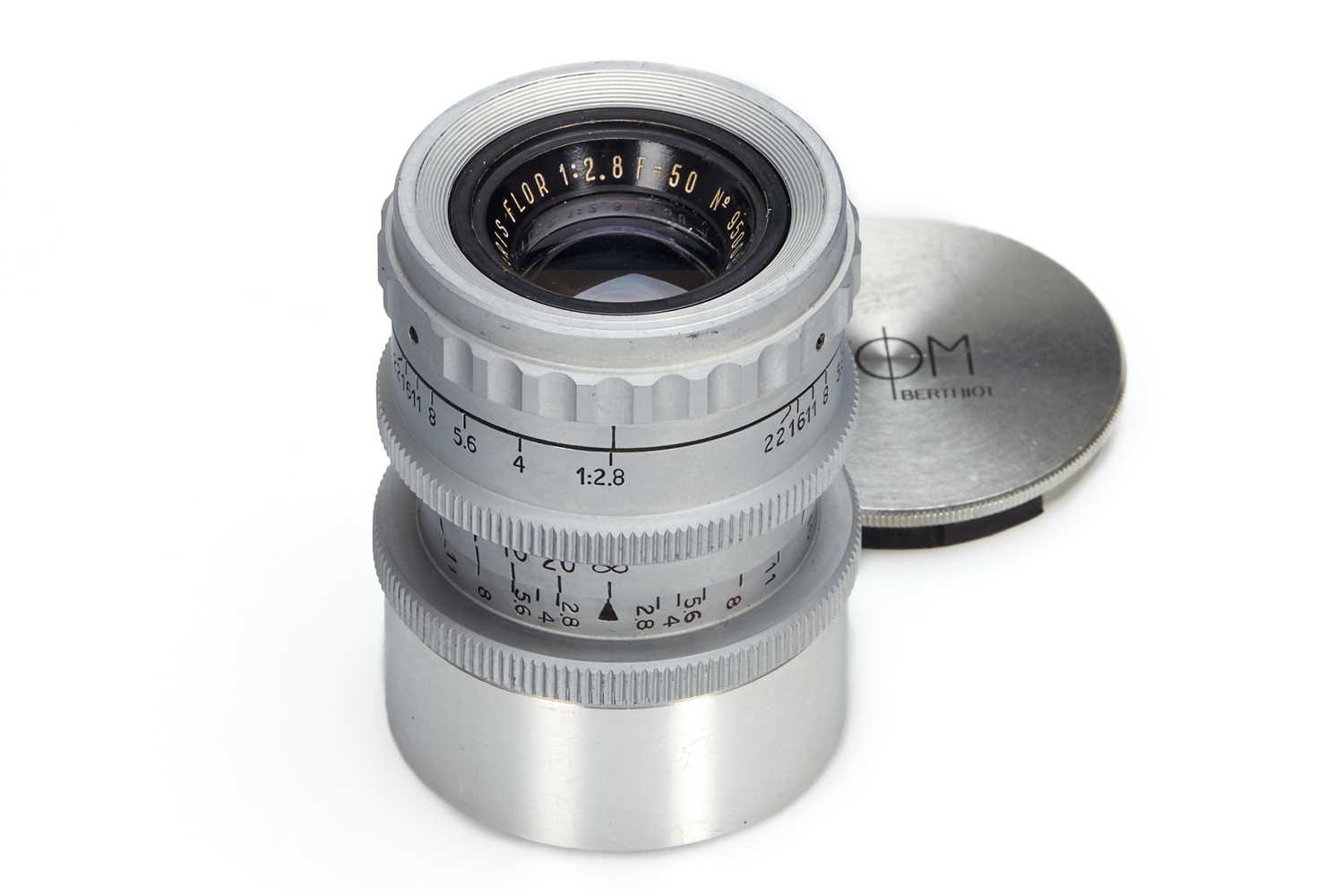 Lot 466 - A Som Berthiot Ampli-Flor Lens Lot 466 - A Som Berthiot Ampli-Flor Lens