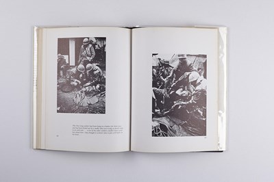 Lot 98 - DON McCULLIN (* 1935)