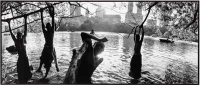 Lot 107 - BRUCE DAVIDSON (* 1933)