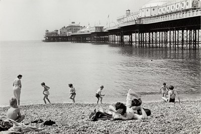 Lot 127 - HENRI CARTIER-BRESSON (1908–2004)