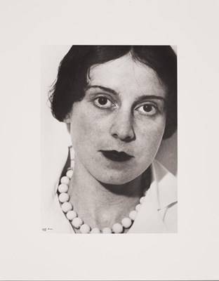 Lot 23 - ILSE BING (1899–1998)