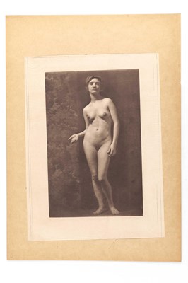 Lot 4 - GERMAINE KRULL (1897–1985)