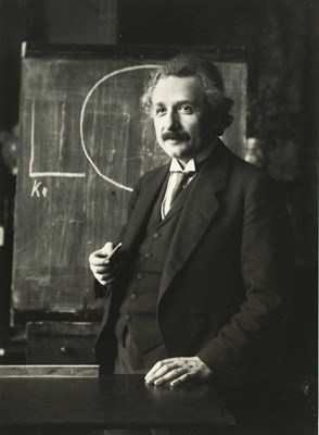 Lot 15 - FERDINAND SCHMUTZER (1870–1928)