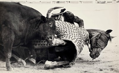 Lot 100 - LUCIEN CLERGUE (1934–2014)