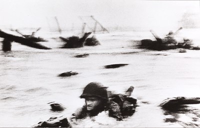 Lot 95 - ROBERT CAPA (1913–1954)