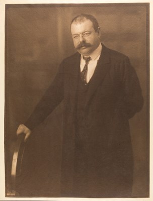 Lot 13 - HEINRICH KÜHN (1866–1944)