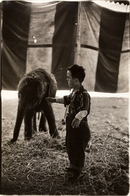 Lot 165 - BRUCE DAVIDSON (*1933)