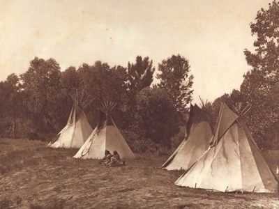 Lot 15 - EDWARD S. CURTIS (1868–1952)