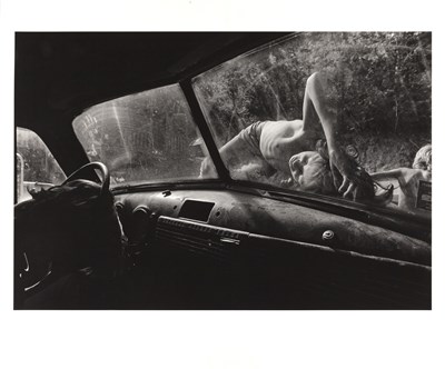 Lot 202 - EUGENE RICHARDS (*1944)