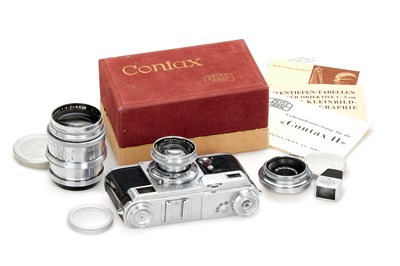 Lot 5 - Zeiss Ikon Contax II Outfit