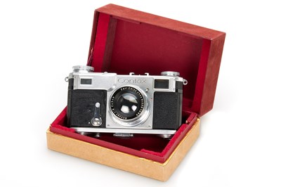 Lot 5 - Zeiss Ikon Contax II Outfit