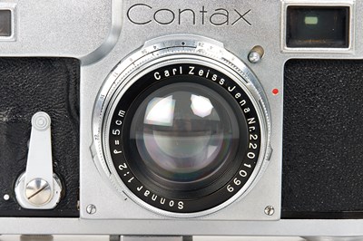 Lot 5 - Zeiss Ikon Contax II Outfit