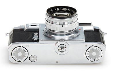 Lot 6 - Zeiss Ikon Contax IIa Outfit