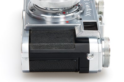 Lot 6 - Zeiss Ikon Contax IIa Outfit