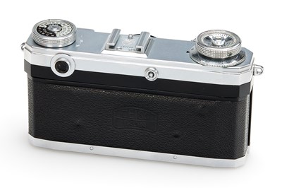 Lot 6 - Zeiss Ikon Contax IIa Outfit