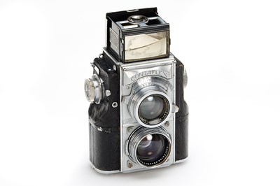 Lot 8 - Zeiss Ikon Contaflex TLR Set