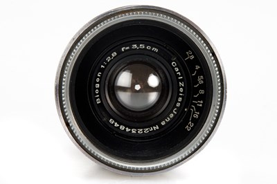Lot 9 - Carl Zeiss Jena f. Contaflex TLR Biogon 2.8/35mm