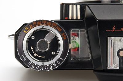 Lot 12 - Zeiss Ikon Contarex Super Black 1.Model + Planar 2/50mm
