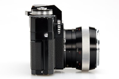 Lot 13 - Zeiss Ikon Contarex Super Black 2.Model + Planar 1.4/55mm