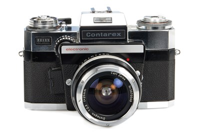 Lot 14 - Zeiss Ikon Contarex Electronic Motor Outfit