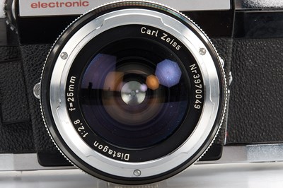 Lot 14 - Zeiss Ikon Contarex Electronic Motor Outfit