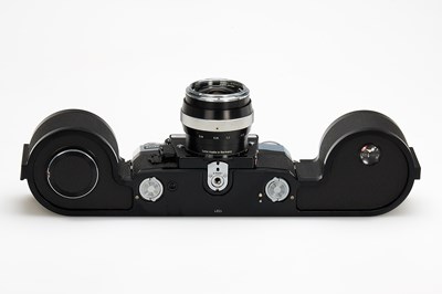 Lot 14 - Zeiss Ikon Contarex Electronic Motor Outfit