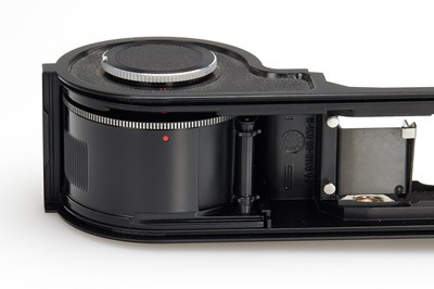 Lot 14 - Zeiss Ikon Contarex Electronic Motor Outfit
