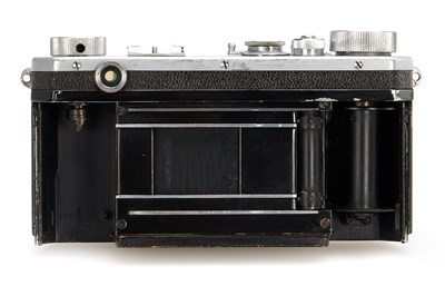 Lot 16 - Nikon I + Nikkor 2/5cm
