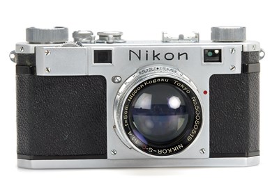 Lot 17 - Nikon M Outfit