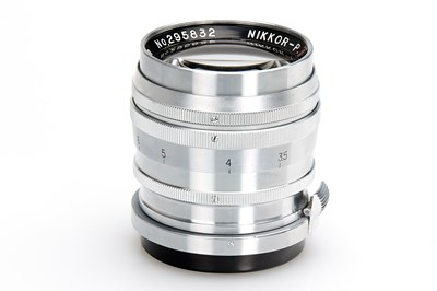 Lot 18 - Nikon S Outfit