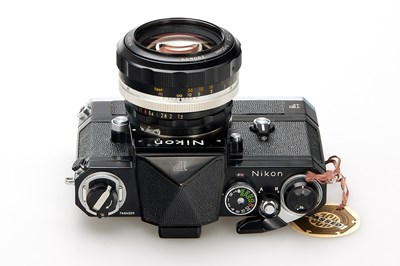 Lot 23 - Nikon F Eyelevel Black Motor Outfit