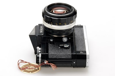 Lot 23 - Nikon F Eyelevel Black Motor Outfit