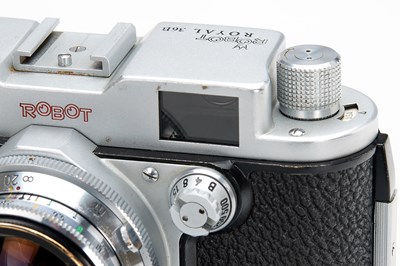 Lot 32 - Robot Royal 36B + Sonnar 2/50mm