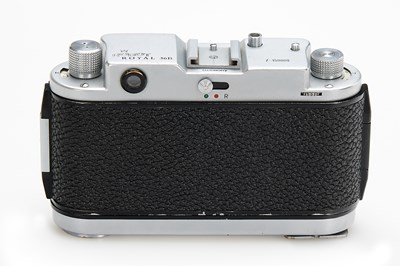 Lot 32 - Robot Royal 36B + Sonnar 2/50mm